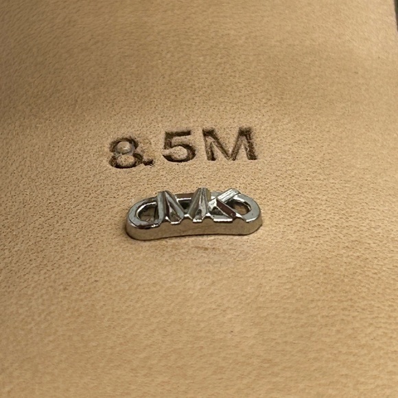 Michael Kors Halle Mule Pump Leather Black Pointed Toe Heels Size 8.5M NIB - Picture 10 of 15